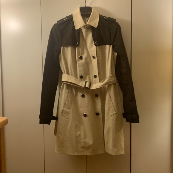 NY & Co EUC Short Double Breast Belted Trench Coat - Picture 3 of 16